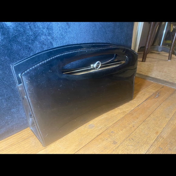 Vtg. Patent Leather oblong handbag circa 1961 - Picture 3 of 7